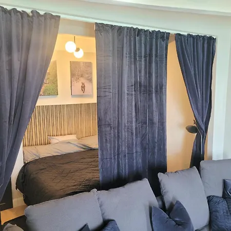 Menton, Old Town Apartament *