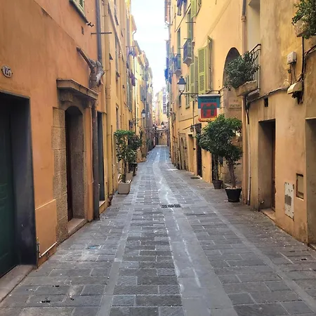 Menton, Old Town